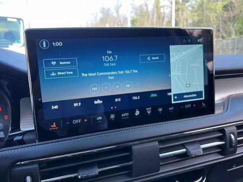 New 2026 Lincoln Corsair Premiere image 14