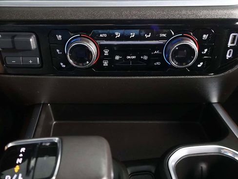 Used 2022 Chevrolet Silverado 1500 High Country w/ Technology Package AWD/4WD image 52