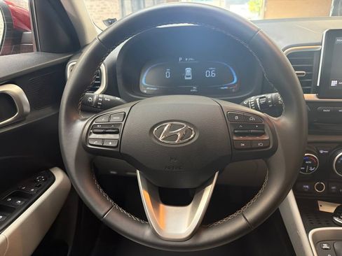 Certified 2026 Hyundai Venue SEL FWD image 19