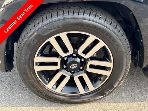 Used 2016 Toyota 4Runner Limited AWD/4WD image 18