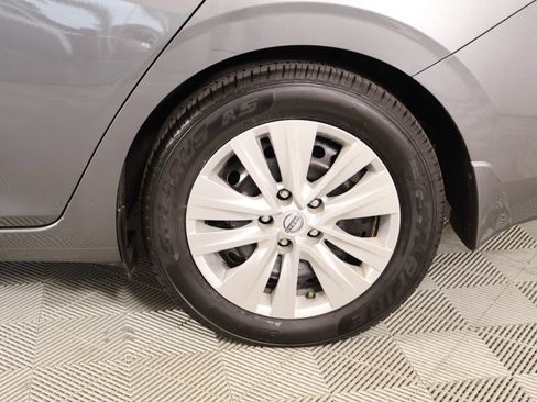 Used 2024 Nissan Sentra S FWD image 17