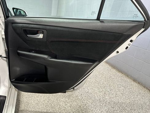 Used 2015 Toyota Camry XSE w/ Advanced Technology Package FWD image 19