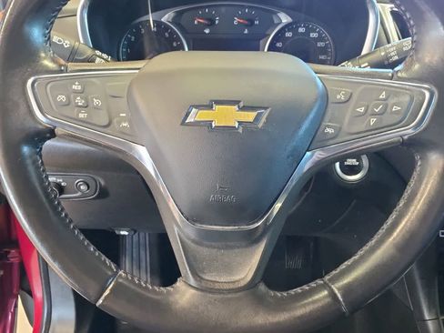 Used 2021 Chevrolet Equinox LT FWD image 19