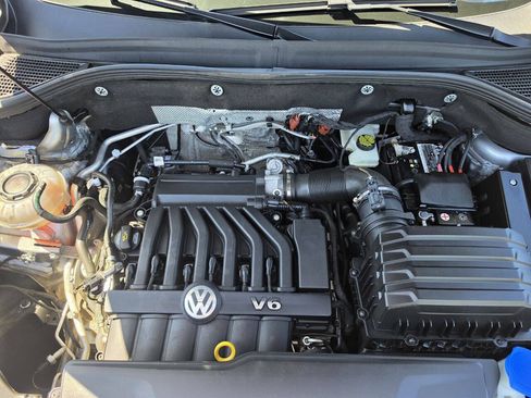 Used 2021 Volkswagen Atlas Cross Sport SEL AWD/4WD image 13