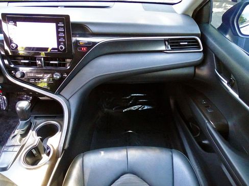 Used 2022 Toyota Camry SE FWD image 30