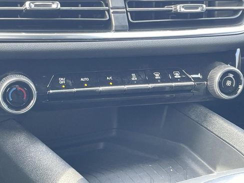 New 2026 Chevrolet Equinox EV LT image 20