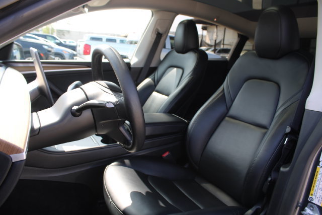 Used 2023 Tesla Model Y 2WD image 37
