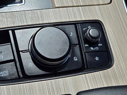 Certified 2024 MAZDA CX-90 Plug-In Hybrid w/ Preferred AWD/4WD image 30