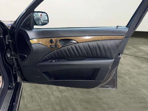 Used 2008 Mercedes-Benz E 63 AMG Sedan image 32