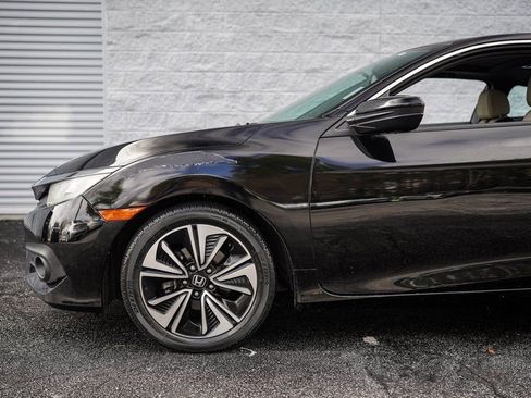Used 2017 Honda Civic EX-T image 11