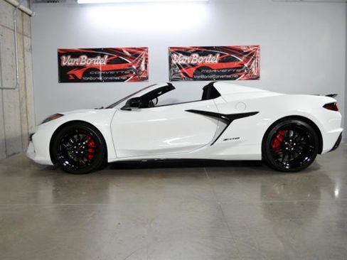 Used 2024 Chevrolet Corvette Z06 image 24