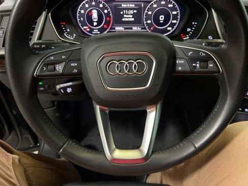 Used 2019 Audi Q5 2.0T Premium Plus w/ Premium Plus Package AWD/4WD image 40