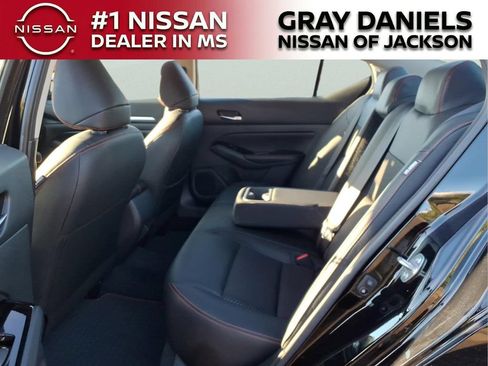 Certified 2025 Nissan Altima 2.5 SR FWD image 26