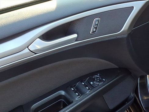 Certified 2019 Ford Fusion SE image 11