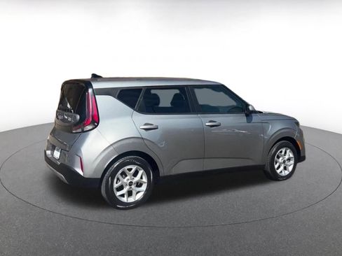 Used 2025 Kia Soul LX w/ LX Technology Package image 15