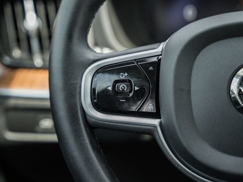 Certified 2023 Volvo XC60 B5 Plus w/ Climate Package AWD/4WD image 28