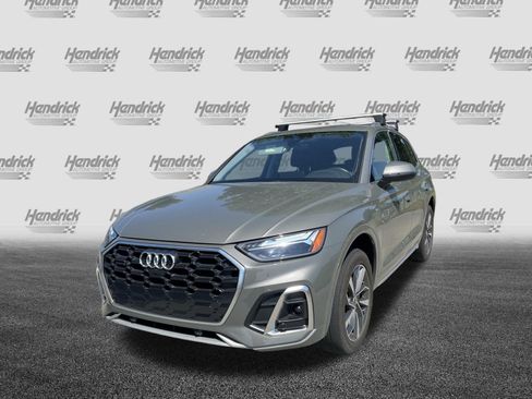 Used 2023 Audi Q5 2.0T Premium Plus w/ Premium Plus Package AWD/4WD image 6