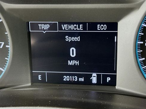 Used 2023 Chevrolet Equinox LS w/ Driver Confidence II Package image 2