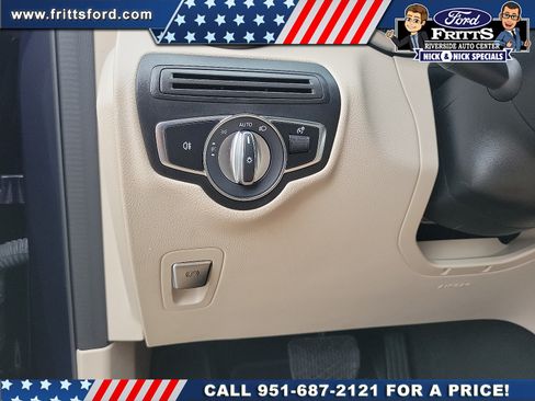 Used 2022 Mercedes-Benz GLC 300 w/ Premium Package Lite image 11