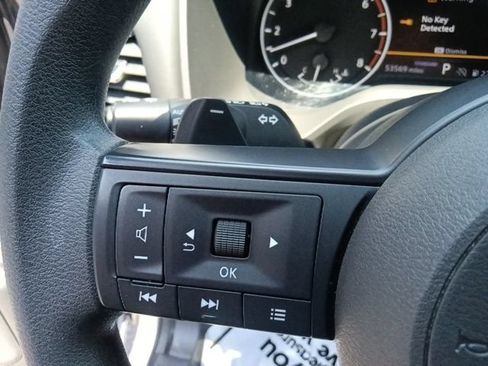 Used 2024 Nissan Rogue SV FWD image 18