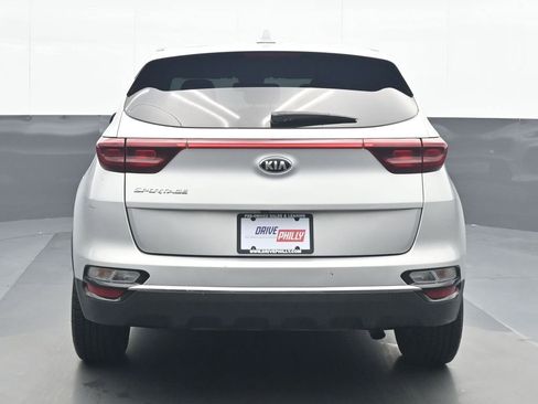 Used 2022 Kia Sportage LX image 5