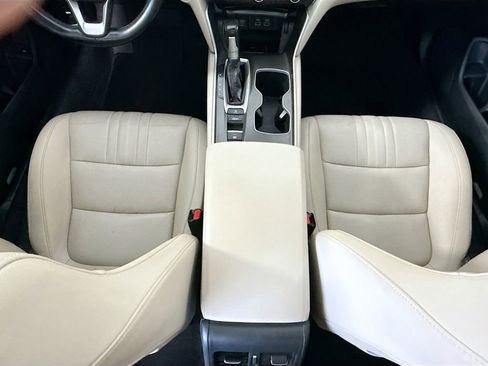 Used 2022 Honda Accord EX-L image 16