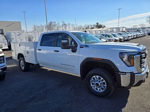 New 2026 GMC Sierra 3500 Pro w/ Convenience Package image 6