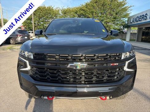 Used 2023 Chevrolet Tahoe Z71 w/ Luxury Package AWD/4WD image 8