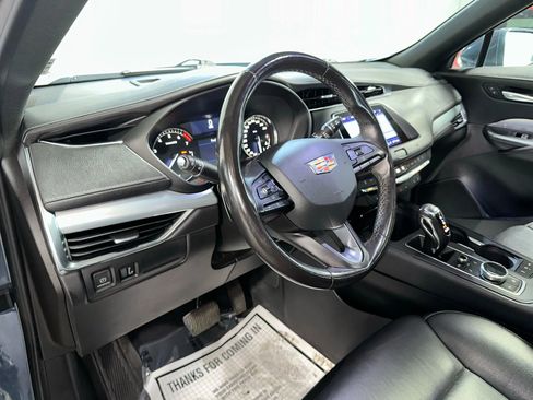 Used 2019 Cadillac XT4 Premium Luxury image 10