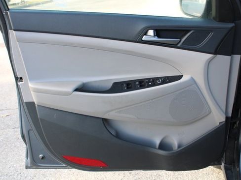 Used 2018 Hyundai Tucson SEL image 10