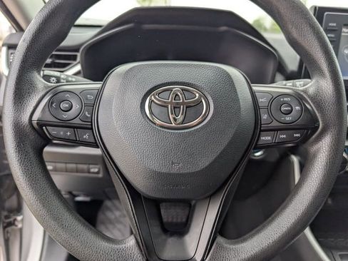 Used 2022 Toyota RAV4 XLE w/ Convenience Package AWD/4WD image 12