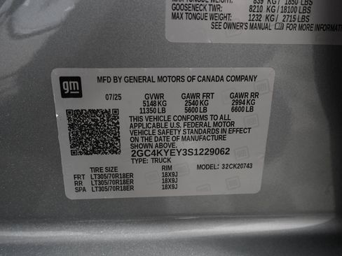 Used 2025 Chevrolet Silverado 2500 ZR2 w/ Technology Package image 34