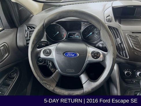 Used 2016 Ford Escape SE image 14