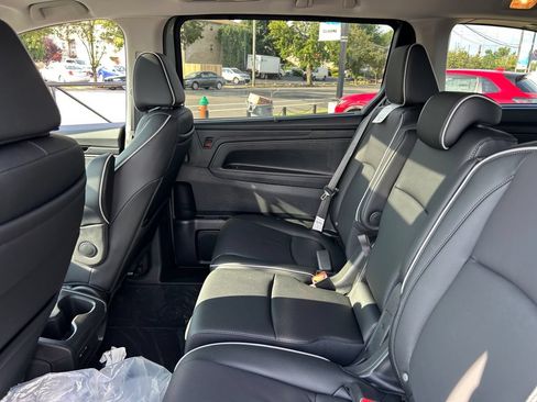 New 2026 Honda Odyssey Touring image 18