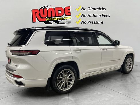 Used 2023 Jeep Grand Cherokee L Summit w/ Luxury Tech Group V AWD/4WD image 5