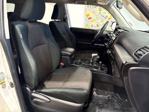 Used 2019 Toyota 4Runner TRD Off-Road AWD/4WD image 93
