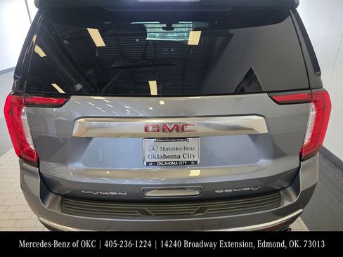 Used 2021 GMC Yukon Denali w/ Denali Premium Package image 6