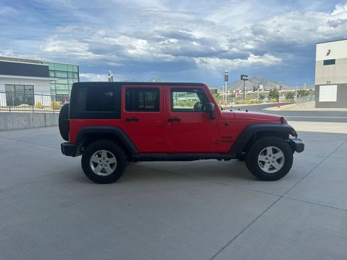 Used 2013 Jeep Wrangler Unlimited Sport AWD/4WD image 2