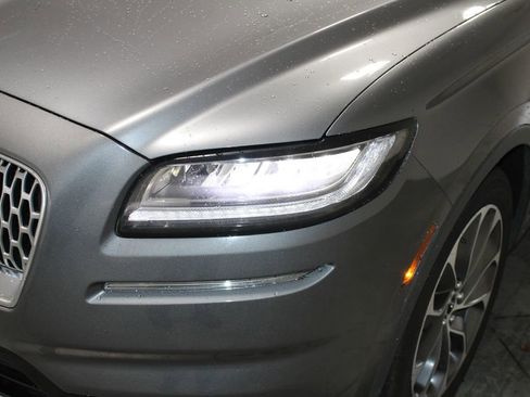 Used 2022 Lincoln Nautilus Reserve image 57