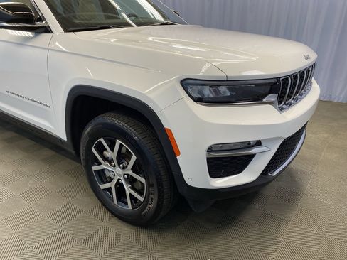 Certified 2024 Jeep Grand Cherokee Limited w/ Luxury Tech Group II image 48