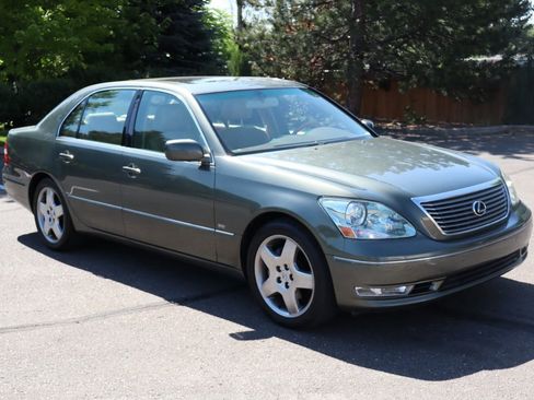 Used 2004 Lexus LS 430 image 2