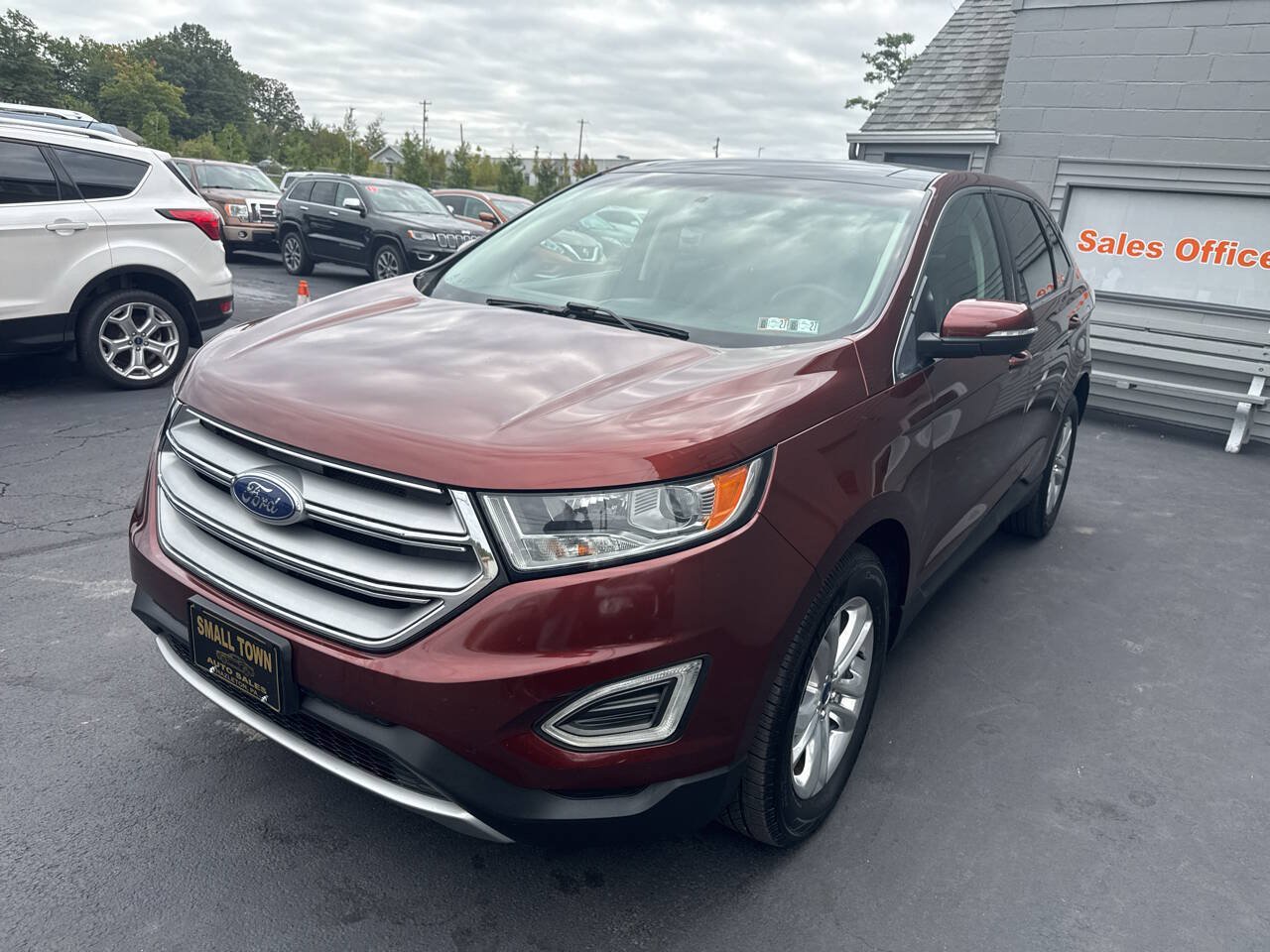 Used 2016 Ford Edge SEL w/ Equipment Group 201A AWD/4WD image 3