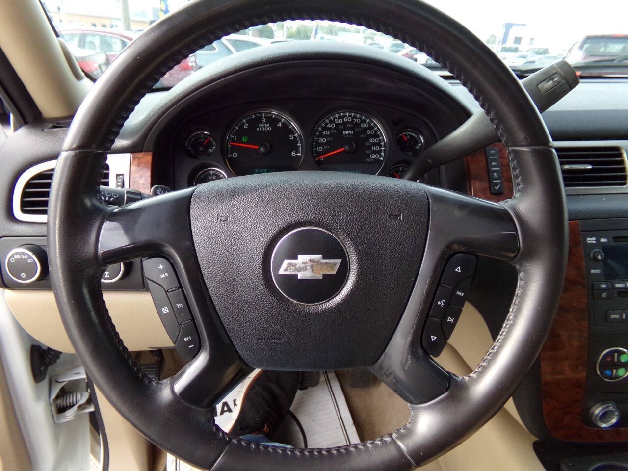 Used 2007 Chevrolet Suburban LTZ w/ LTZ Preferred Equipment Group AWD/4WD image 30