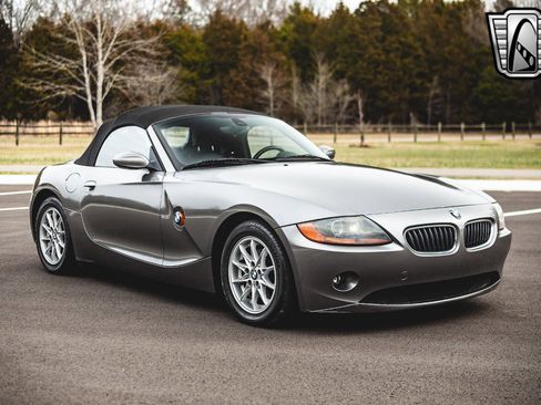 Used 2004 BMW Z4 2.5i image 8
