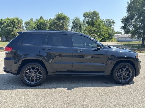 Used 2019 Jeep Grand Cherokee Limited X AWD/4WD image 2