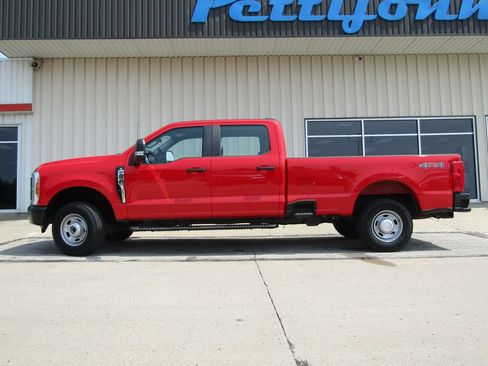 Used 2023 Ford F250 XL AWD/4WD image 11