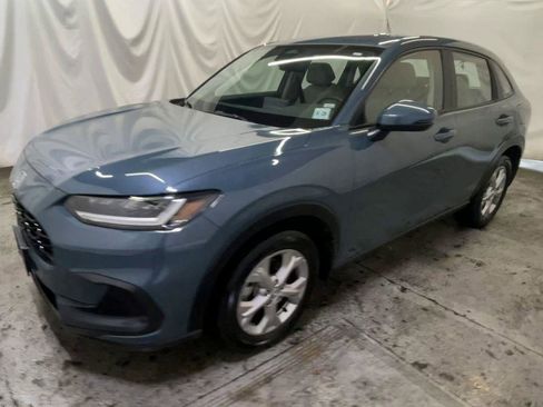 Certified 2025 Honda HR-V LX image 4