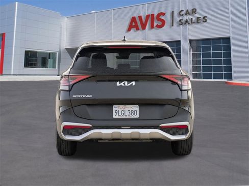 Used 2024 Kia Sportage LX image 7