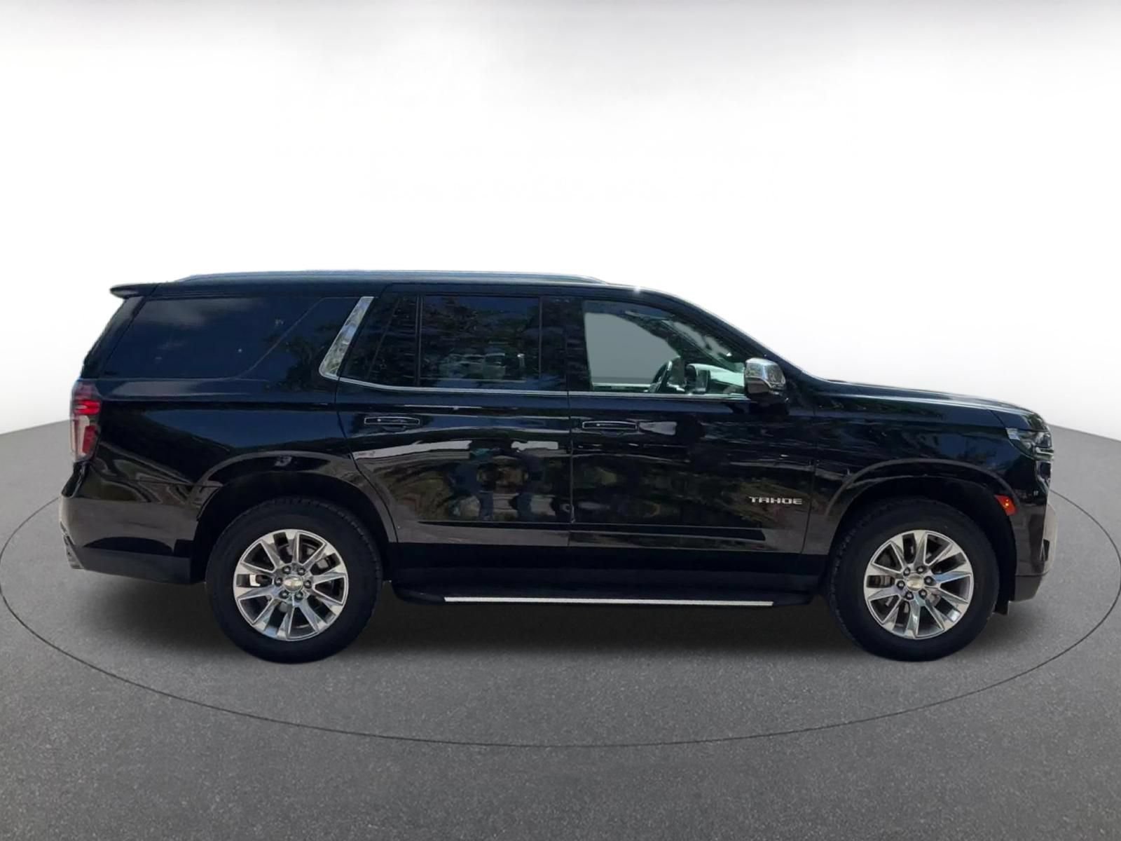 Used 2023 Chevrolet Tahoe Premier AWD/4WD image 15