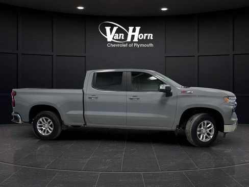 Used 2024 Chevrolet Silverado 1500 LT image 2
